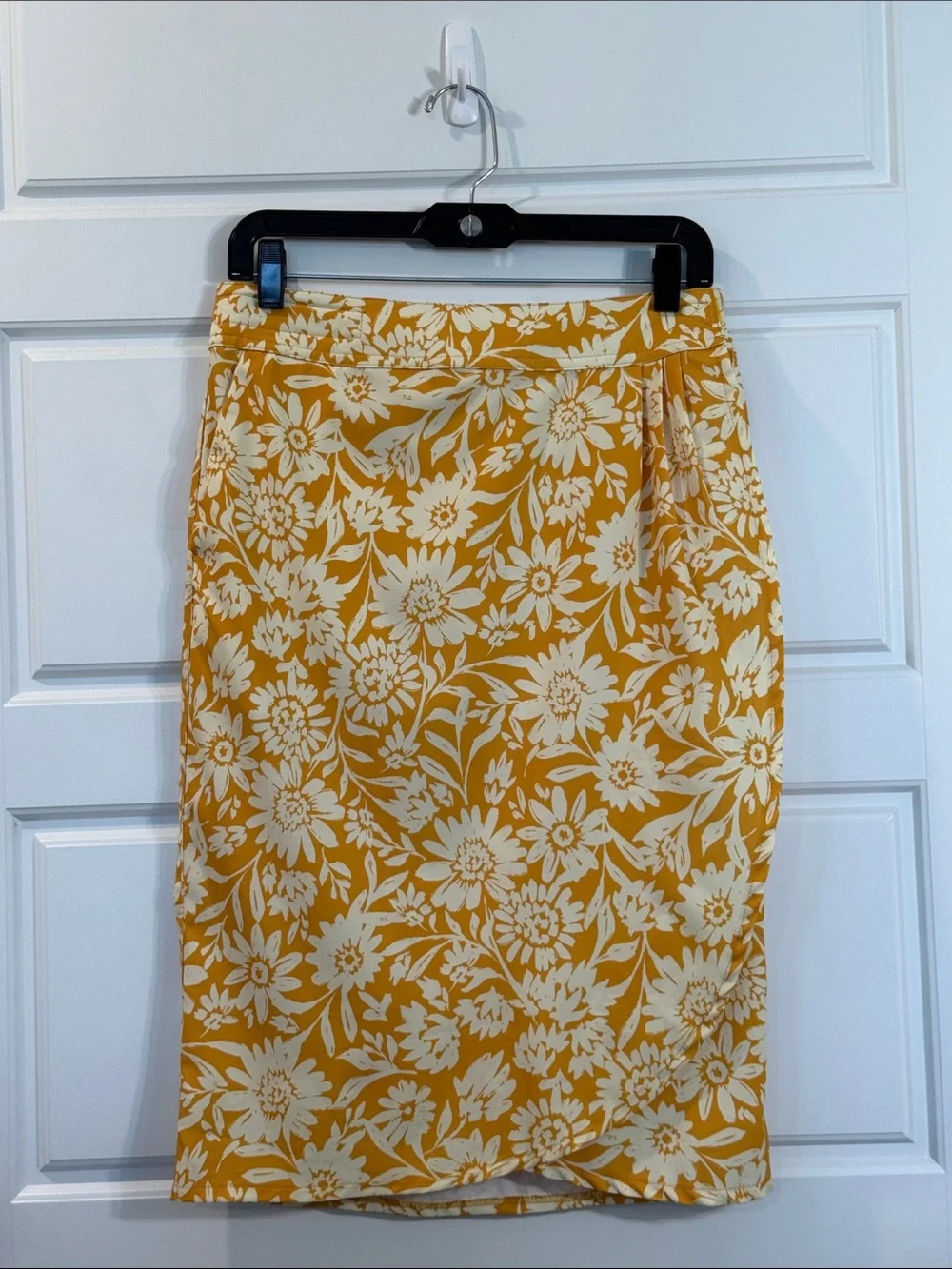 RipSkirt Saffron Sun Length 3 Wrap Skirt Mustard Yellow Cream Floral Print SM - Picture 2 of 5